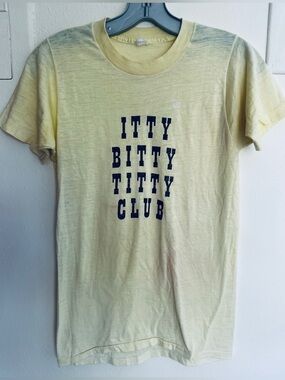 1970s Humor “ ITTY BITTY TITTY COMMITTEE “ T -shirt - Fantastic FIND & Rare